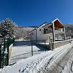 Nas Dom Ubla Villa